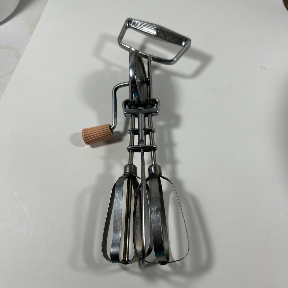 Vintage Stainless Steel Hand Turn Double Beaters‎ Mixer